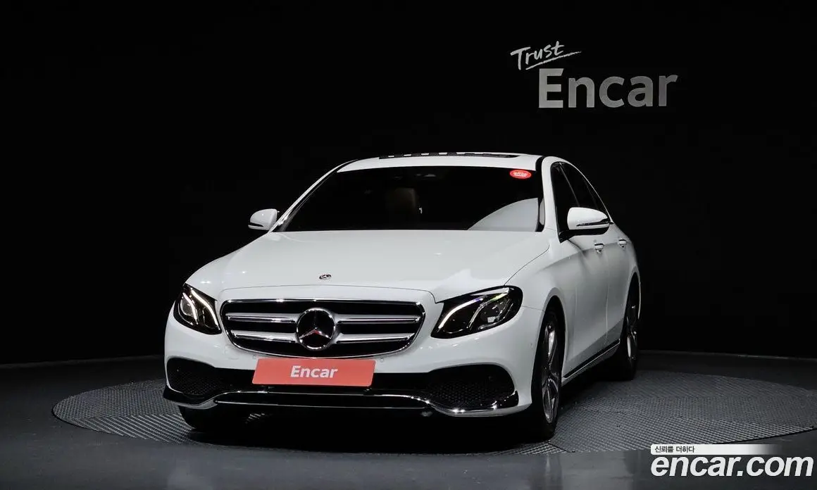 Mercedes-Benz E-Class 2018 2.0 автомат (гидро), фото 3