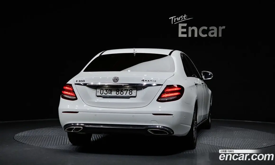 Mercedes-Benz E-Class 2018 2.0 автомат (гидро), фото 4