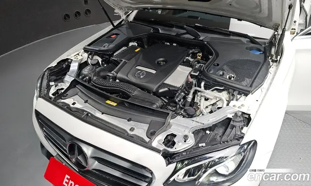 Mercedes-Benz E-Class 2018 2.0 автомат (гидро), миниатюра 6