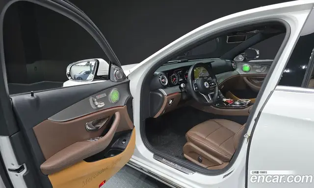Mercedes-Benz E-Class 2018 2.0 автомат (гидро), миниатюра 10