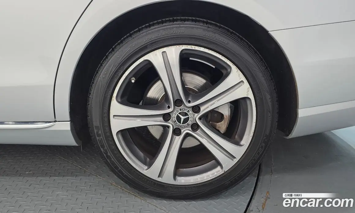 Mercedes-Benz E-Class 2019 2.0 автомат (гидро), фото 5