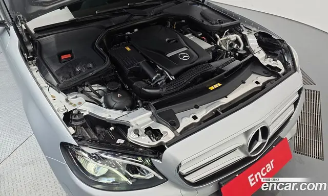 Mercedes-Benz E-Class 2019 2.0 автомат (гидро), миниатюра 6