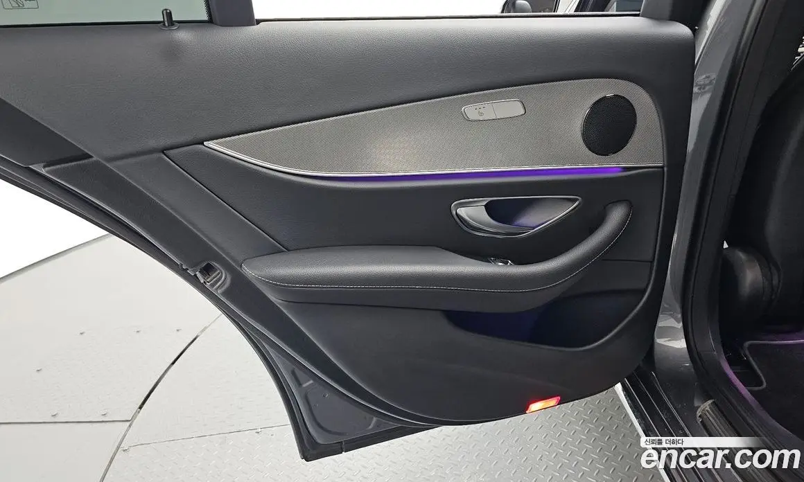 Mercedes-Benz E-Class 2019 2.0 автомат (гидро), фото 15
