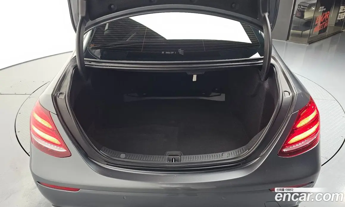 Mercedes-Benz E-Class 2019 2.0 автомат (гидро), фото 32