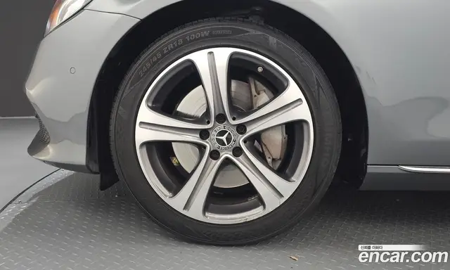 Mercedes-Benz E-Class 2019 2.0 автомат (гидро), миниатюра 5