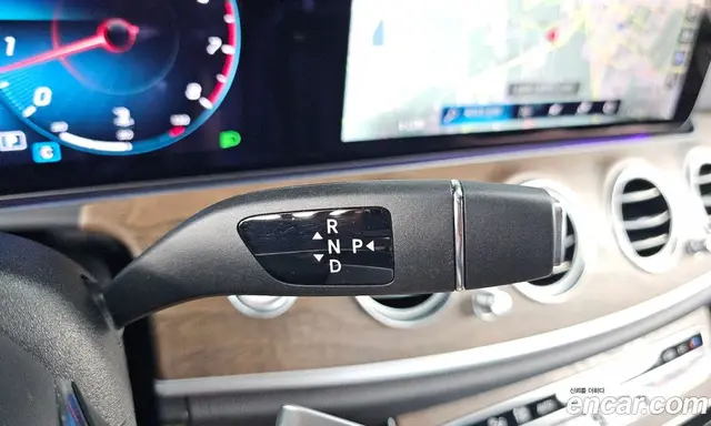 Mercedes-Benz E-Class 2022 2.0 автомат (гидро), миниатюра 12