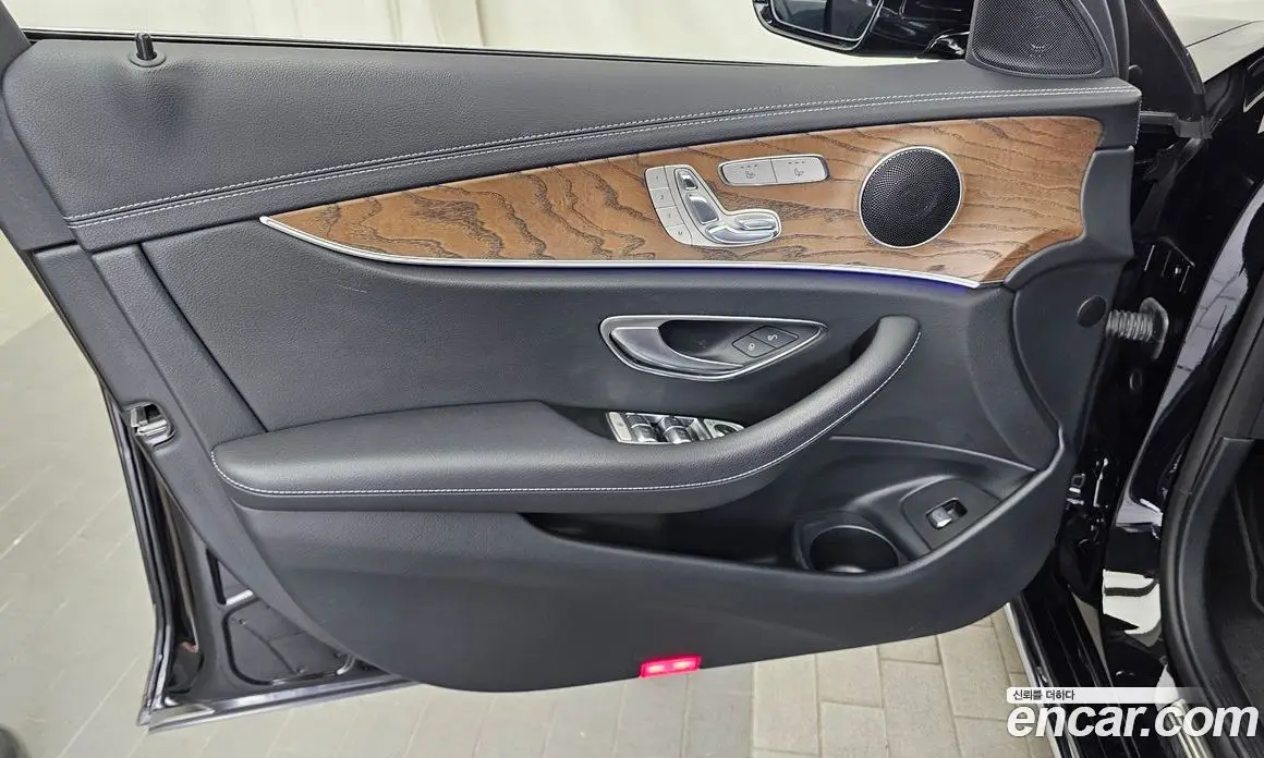 Mercedes-Benz E-Class 2022 2.0 автомат (гидро), фото 14