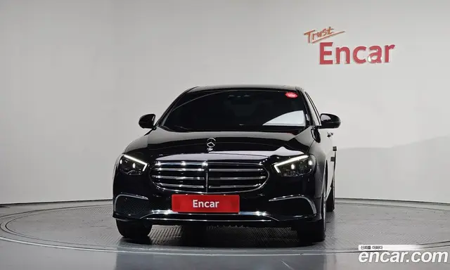 Mercedes-Benz E-Class 2022 2.0 автомат (гидро), миниатюра 3