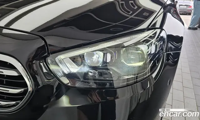 Mercedes-Benz E-Class 2022 2.0 автомат (гидро), миниатюра 8