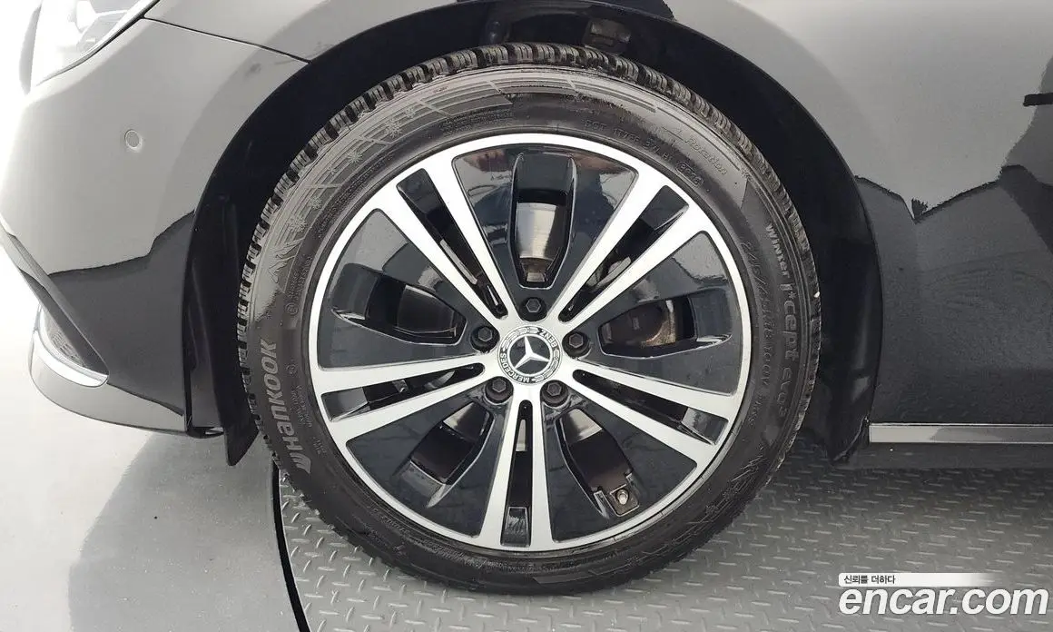Mercedes-Benz E-Class 2022 2.0 автомат (гидро), фото 35