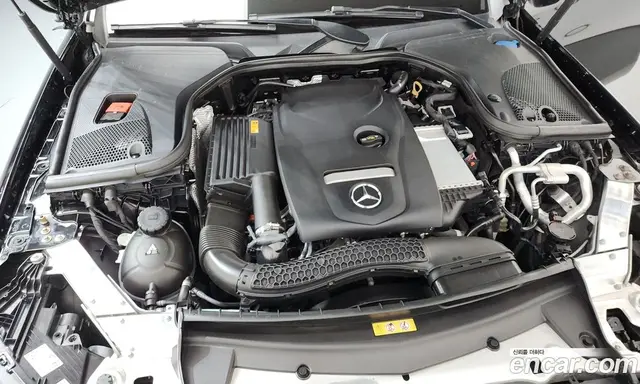 Mercedes-Benz E-Class 2022 2.0 автомат (гидро), миниатюра 8