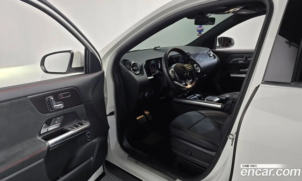 Mercedes-Benz GLA-Class 2020 2.0 автомат (гидро), фото 12