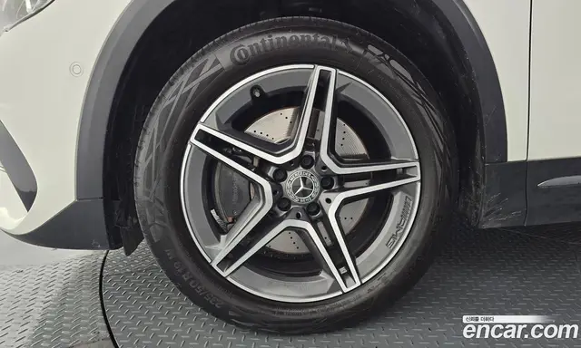 Mercedes-Benz GLA-Class 2020 2.0 автомат (гидро), миниатюра 4