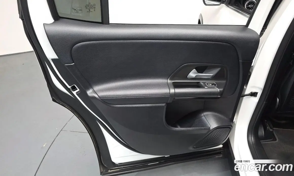 Mercedes-Benz GLB-Class 2021 1.9 автомат (гидро), фото 14