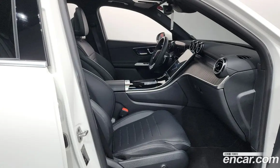 Mercedes-Benz GLC-Class 2024 2.0 автомат (гидро), фото 16