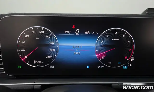 Mercedes-Benz GLE-Class 2025 3.0 автомат (гидро), миниатюра 8