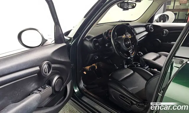 Mini Cooper 2017 1.5 автомат (гидро), миниатюра 10