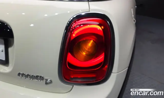 Mini Cooper 2018 1.5 автомат (гидро), миниатюра 9