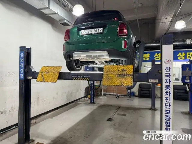 Mini Countryman 2023 1.5 автомат (гидро), миниатюра 2