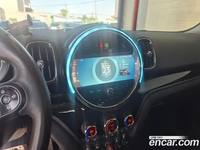 Mini Countryman 2024 1.5 автомат (гидро), миниатюра 8