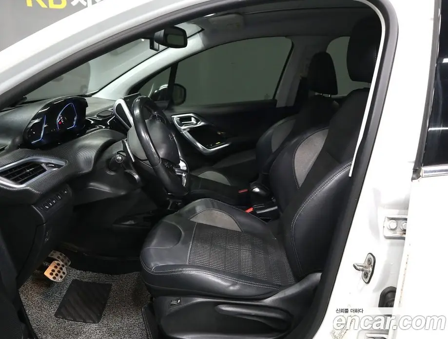 Peugeot 2008 2015 1.6 автомат (гидро), фото 9