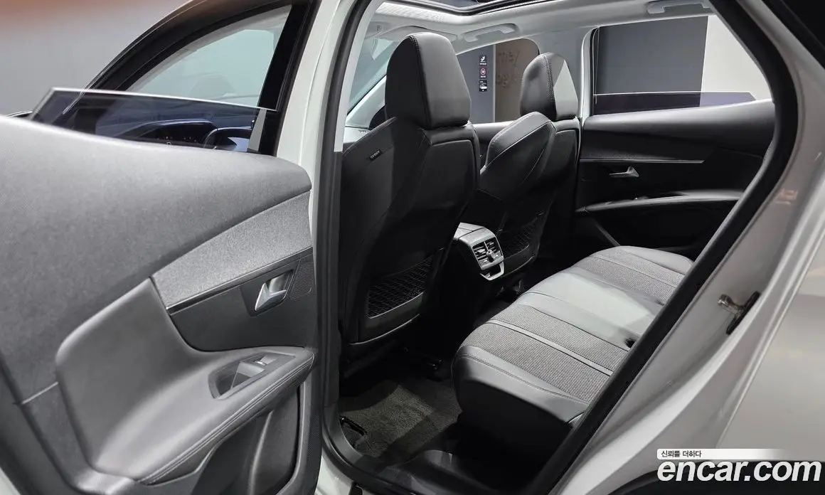 Peugeot 3008 2018 1.6 автомат (гидро), фото 16