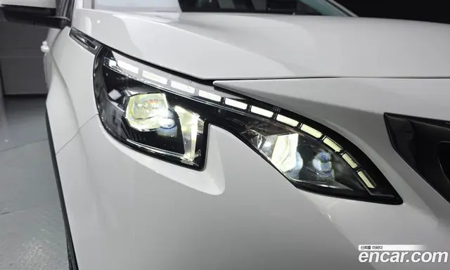 Peugeot 3008 2018 1.6 автомат (гидро), миниатюра 8