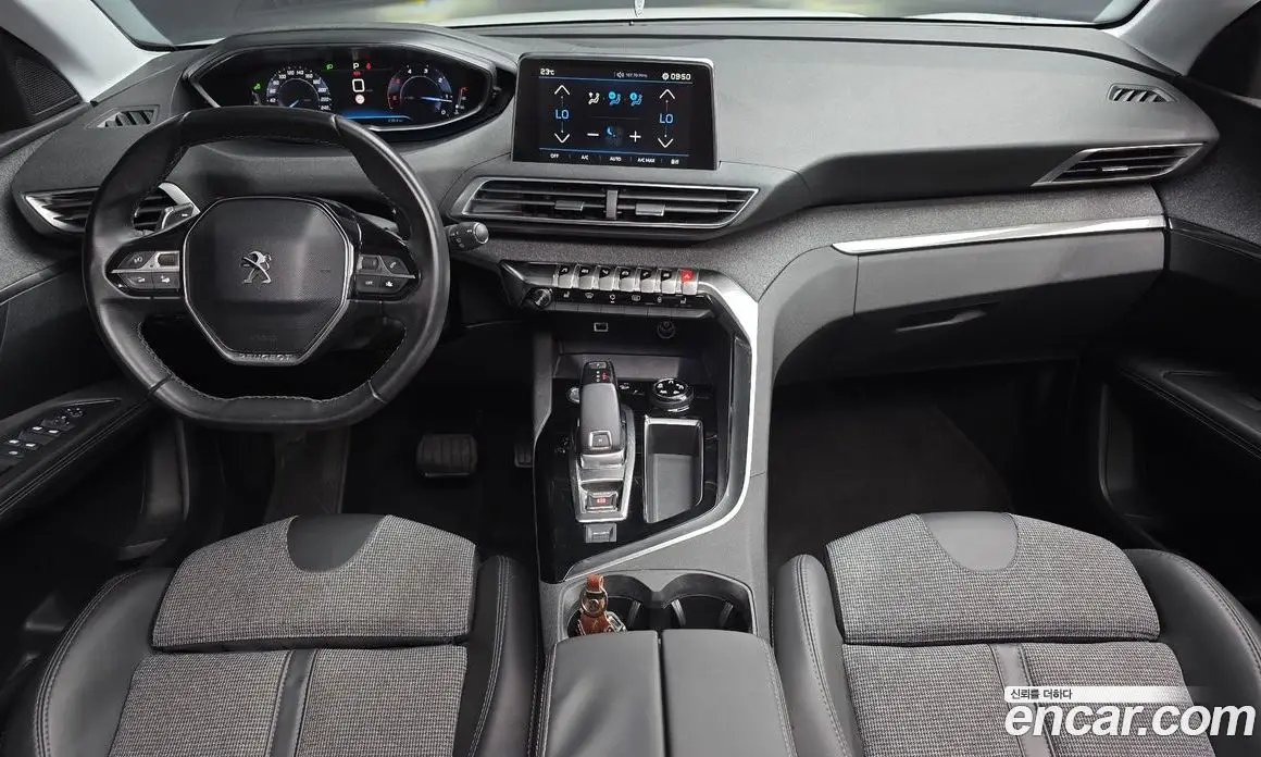 Peugeot 3008 2018 1.6 автомат (гидро), фото 10