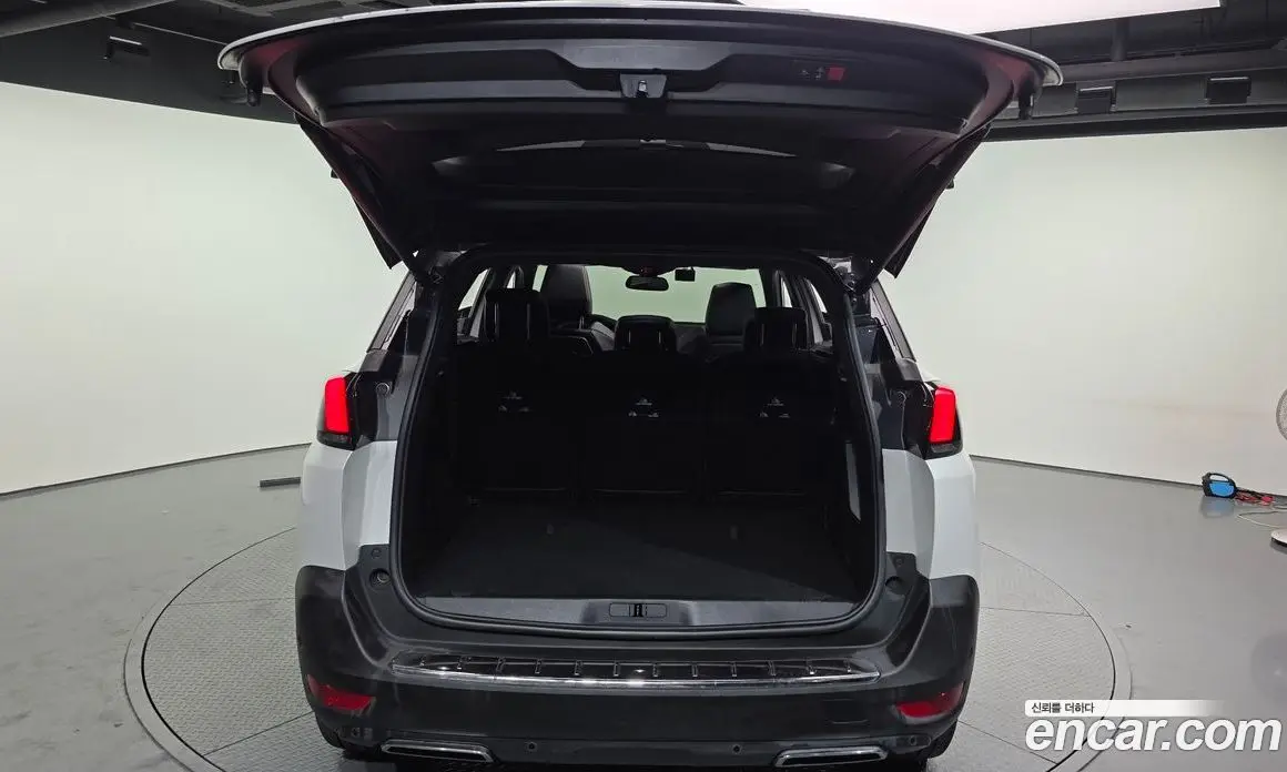 Peugeot 5008 2017 2.0 автомат (гидро), фото 20