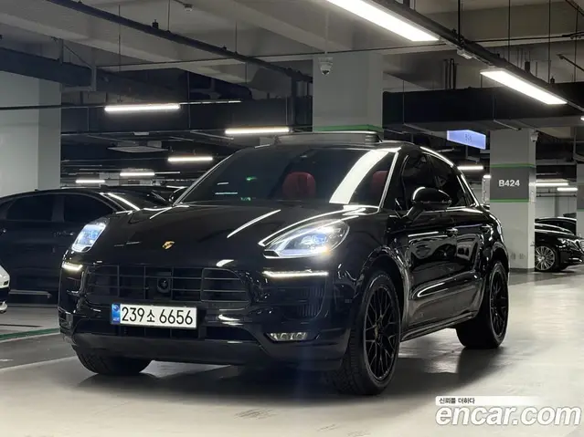 Porsche Macan, 2017, 64 942 км