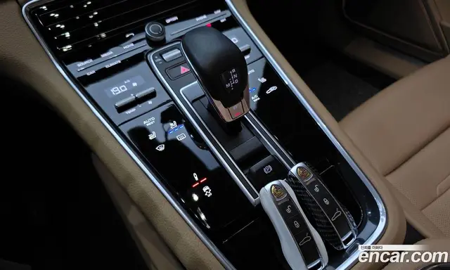 Porsche Panamera 2018 2.9 автомат (гидро), миниатюра 12