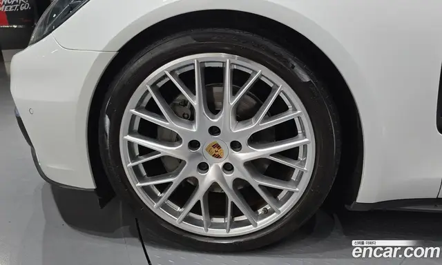 Porsche Panamera 2018 2.9 автомат (гидро), миниатюра 5
