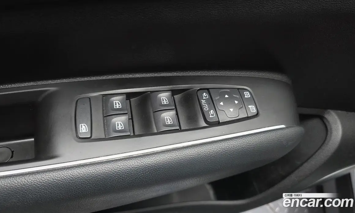 Renault (Samsung) QM6 2024 2.0 автомат (гидро), фото 30 Renault (Samsung) QM6 2024 2.0 автомат (гидро), фото 30