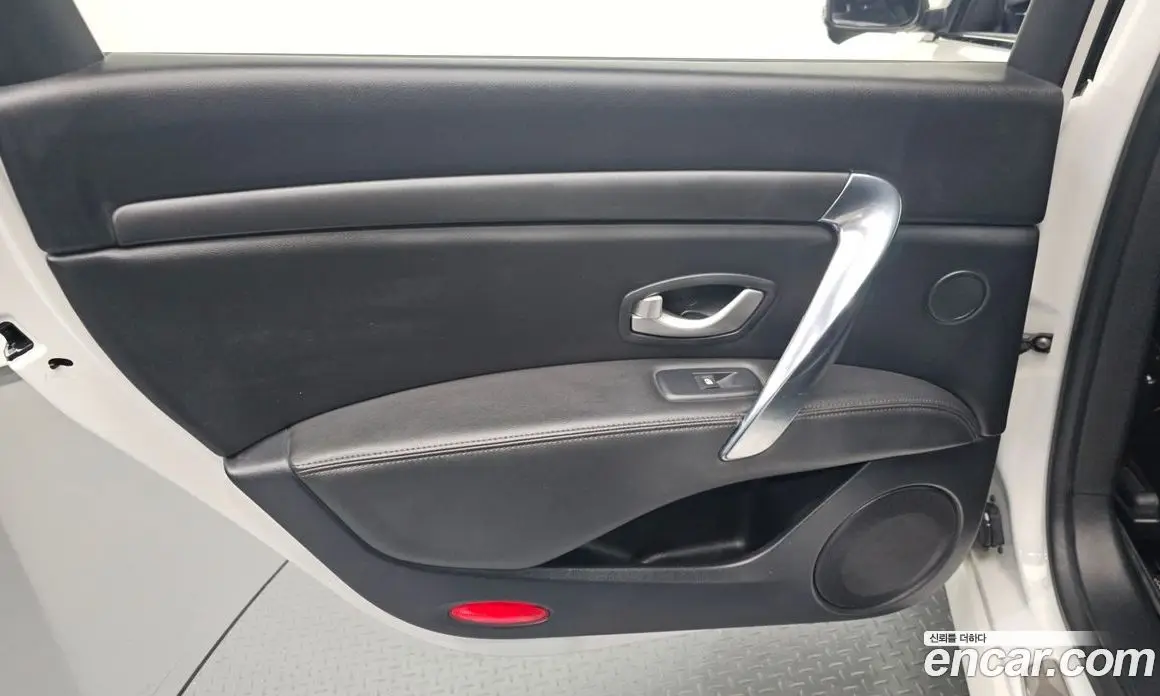 Renault (Samsung) SM7 2015 2.0 автомат (гидро), фото 15 Renault (Samsung) SM7 2015 2.0 автомат (гидро), фото 15