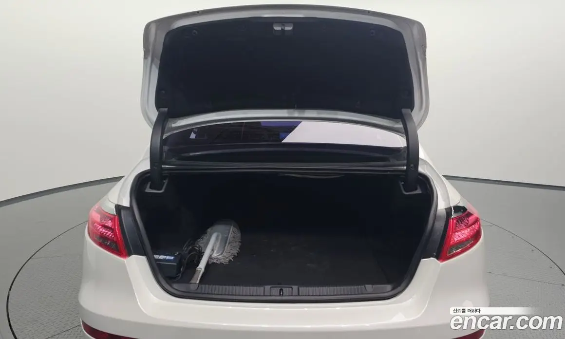 Renault (Samsung) SM7 2015 2.0 автомат (гидро), фото 26 Renault (Samsung) SM7 2015 2.0 автомат (гидро), фото 26