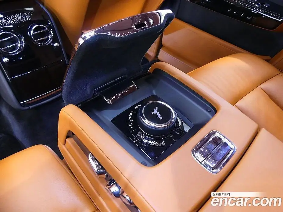 Rolls-Royce Phantom 2020 6.7 автомат (гидро), фото 15 Rolls-Royce Phantom 2020 6.7 автомат (гидро), фото 15