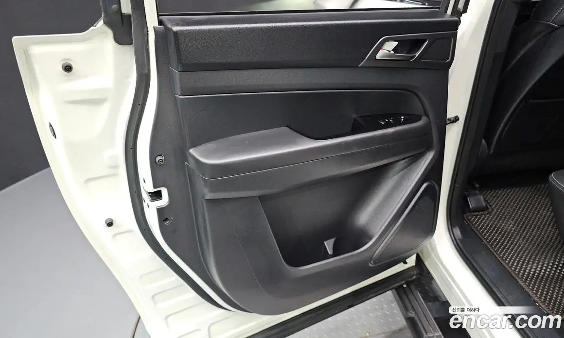 SsangYong Rexton 2023 2.2 автомат (гидро), фото 15
