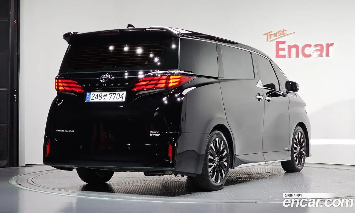 Toyota Alphard 2024 2.5 автомат (гидро), фото 1 Toyota Alphard 2024 2.5 автомат (гидро), фото 1