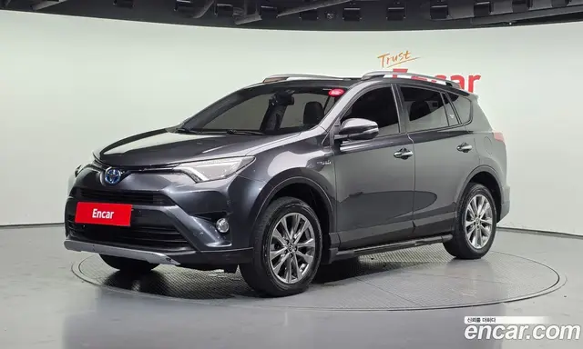 Toyota RAV4 2018 2.5 автомат (гидро), миниатюра 1 Toyota RAV4 2018 2.5 автомат (гидро), миниатюра 1