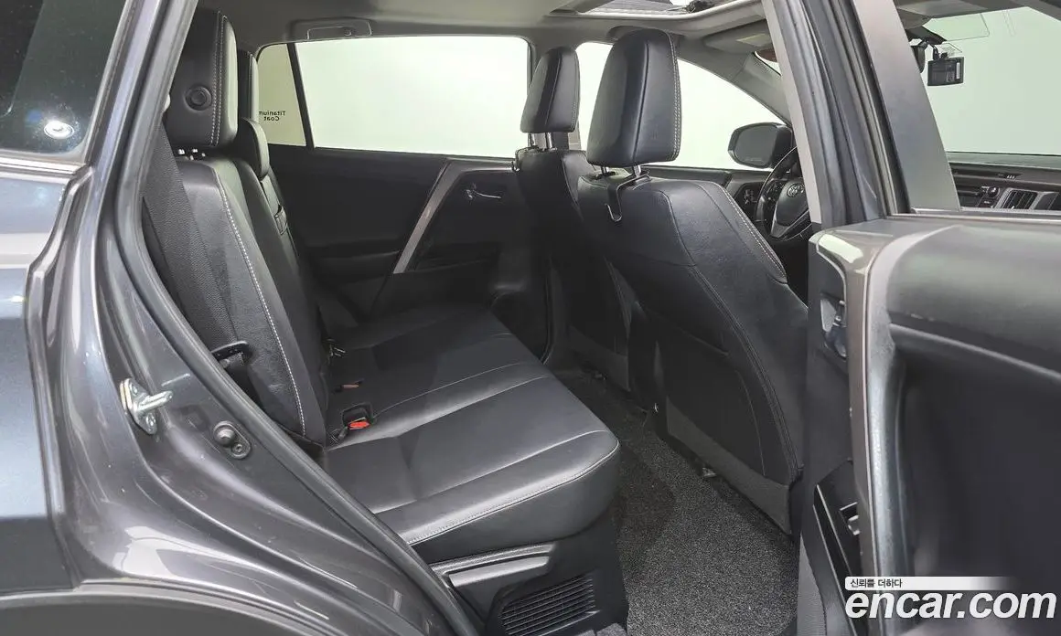 Toyota RAV4 2018 2.5 автомат (гидро), фото 11 Toyota RAV4 2018 2.5 автомат (гидро), фото 11