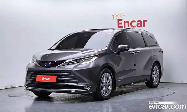 Toyota Sienna 2021 2.5 автомат (гидро), миниатюра 1 Toyota Sienna 2021 2.5 автомат (гидро), миниатюра 1