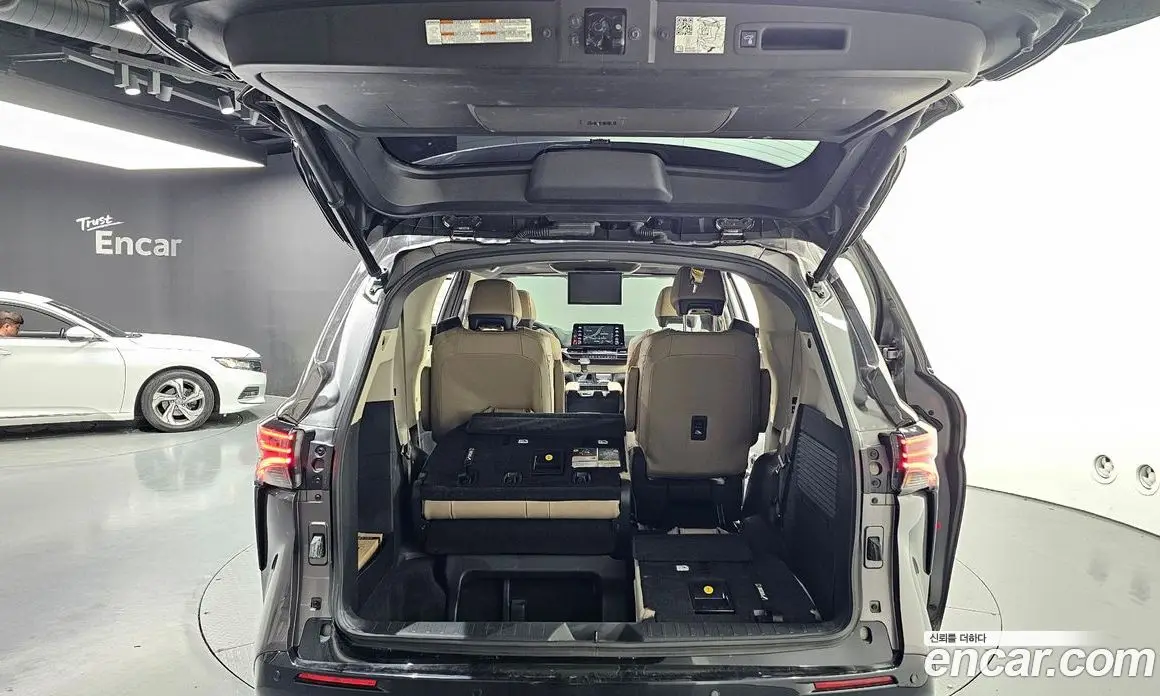 Toyota Sienna 2021 2.5 автомат (гидро), фото 20 Toyota Sienna 2021 2.5 автомат (гидро), фото 20