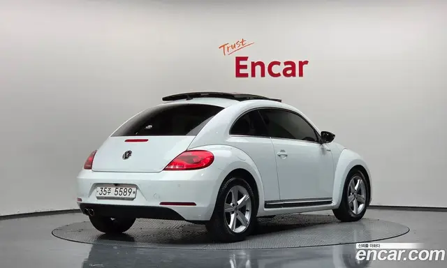 Volkswagen Beatle 2015 2.0 автомат (гидро), миниатюра 2