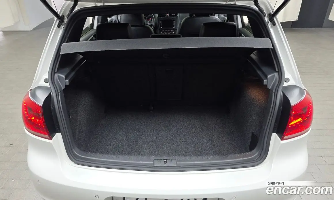 Volkswagen Golf 2013 2.0 автомат (гидро), фото 20
