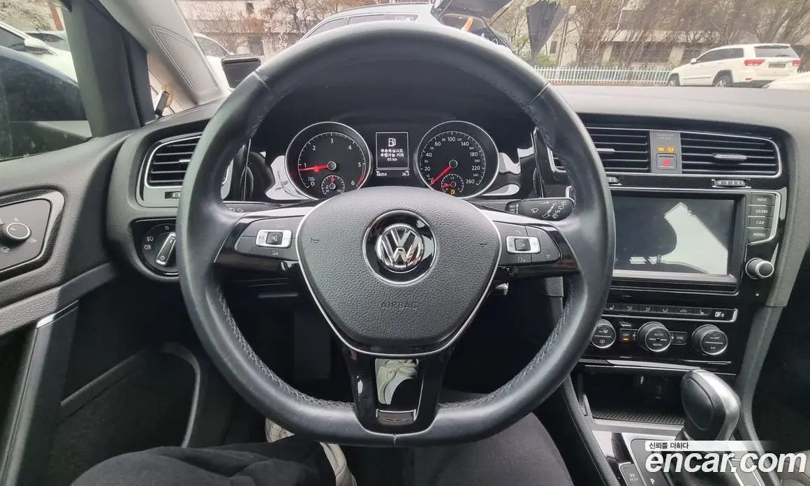 Volkswagen Golf 2015 2.0 автомат (гидро), фото 11