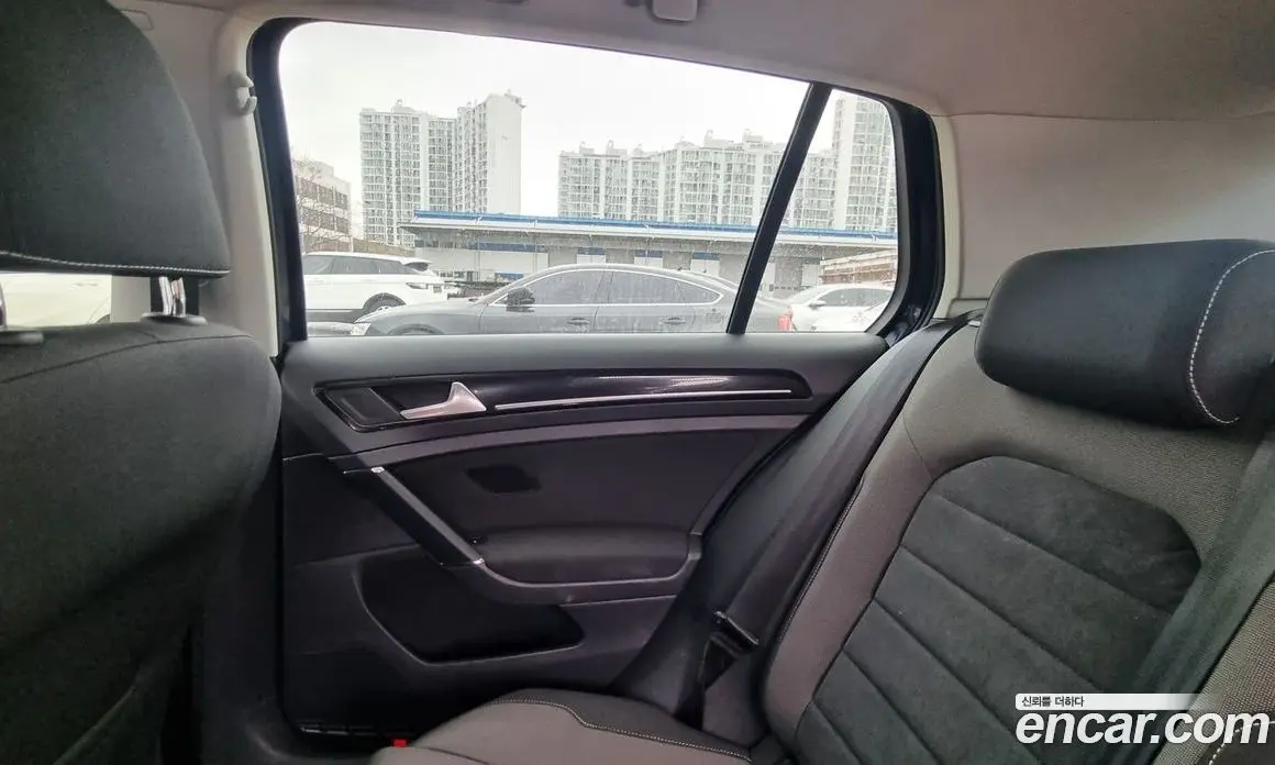 Volkswagen Golf 2015 2.0 автомат (гидро), фото 14