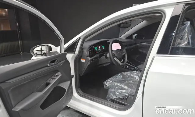 Volkswagen Golf 2024 2.0 автомат (гидро), миниатюра 10
