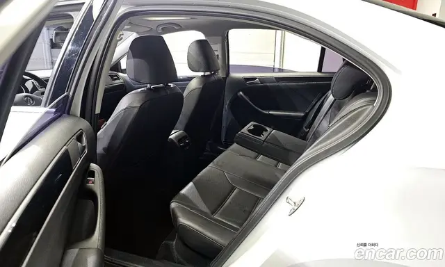 Volkswagen Jetta 2015 2.0 автомат (гидро), миниатюра 11 Volkswagen Jetta 2015 2.0 автомат (гидро), миниатюра 11