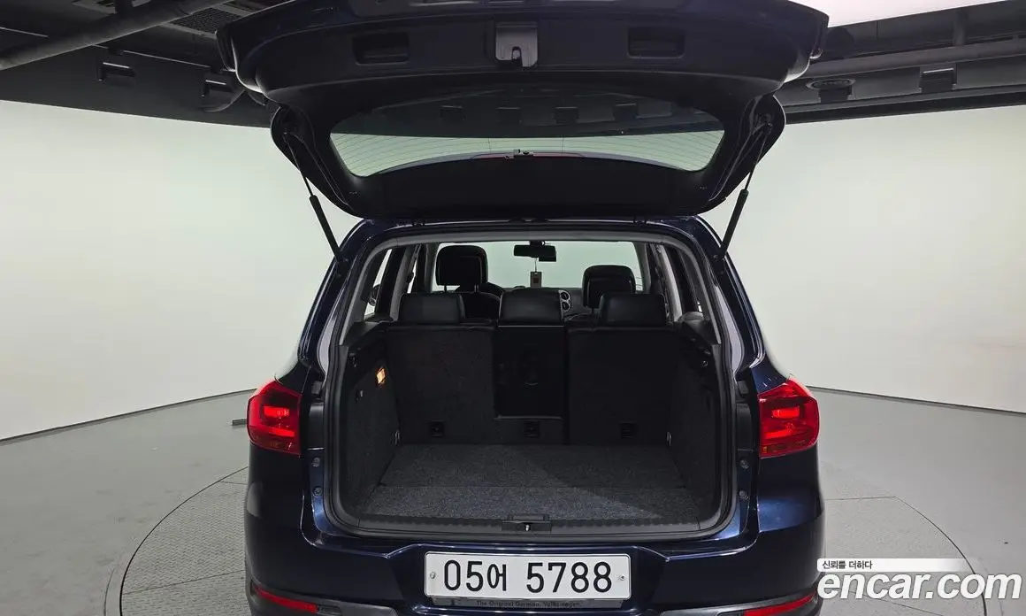 Volkswagen Tiguan 2015 2.0 автомат (гидро), фото 20