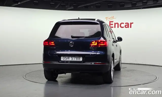 Volkswagen Tiguan 2015 2.0 автомат (гидро), миниатюра 4